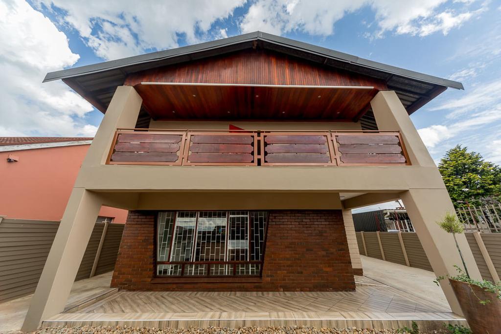 The Musafer Travel Lodge Pietermaritzburg Exteriör bild