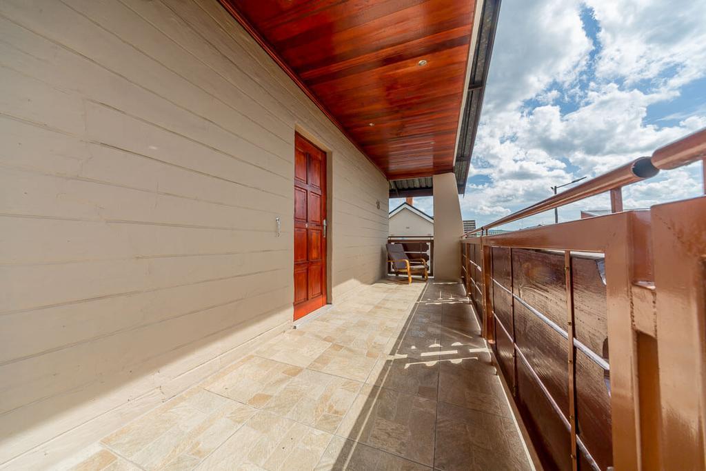 The Musafer Travel Lodge Pietermaritzburg Exteriör bild