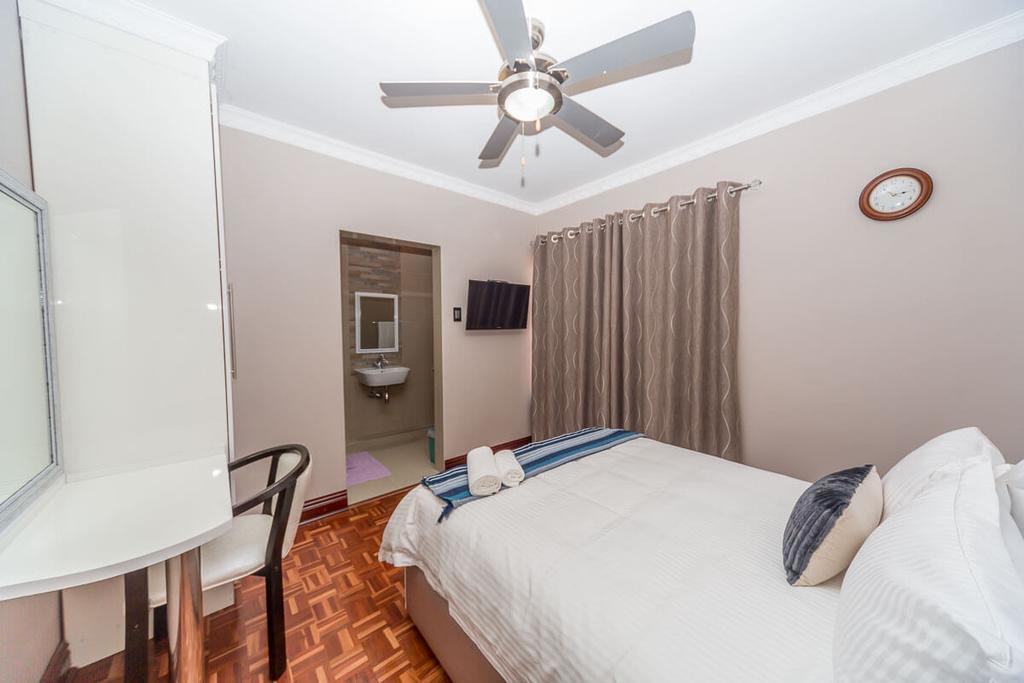 The Musafer Travel Lodge Pietermaritzburg Exteriör bild
