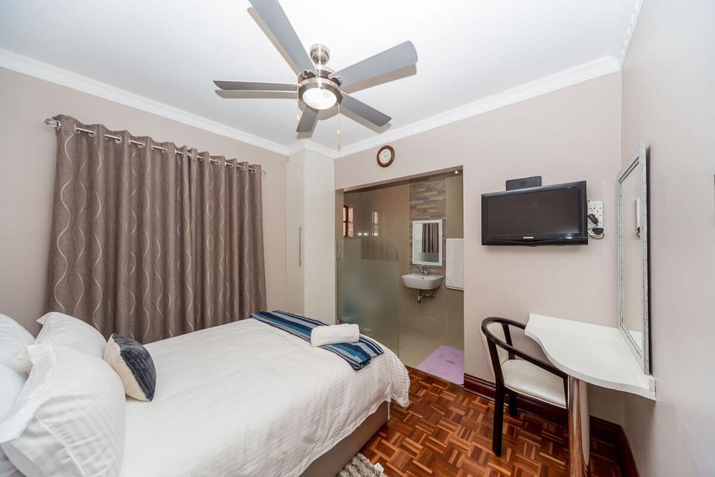 The Musafer Travel Lodge Pietermaritzburg Exteriör bild